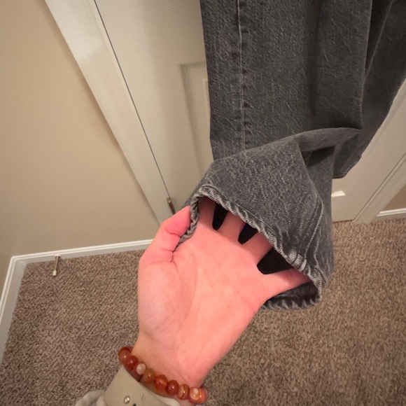 WOMENS AE BLACK WASHED BAGGY MOM JEANS SIZE 2 SHORT - Picture 15 of 16